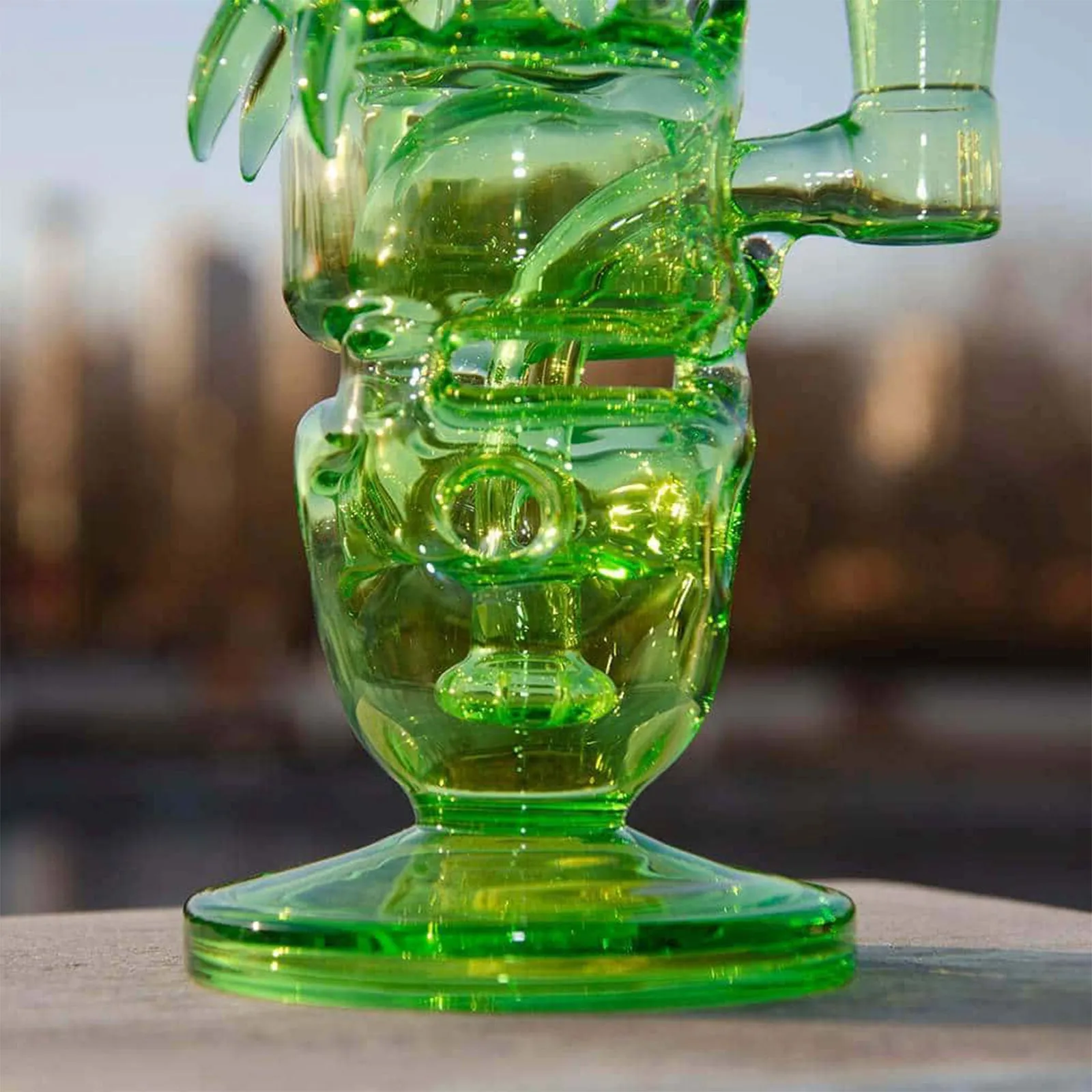 Dino Fab Egg Glass Bong