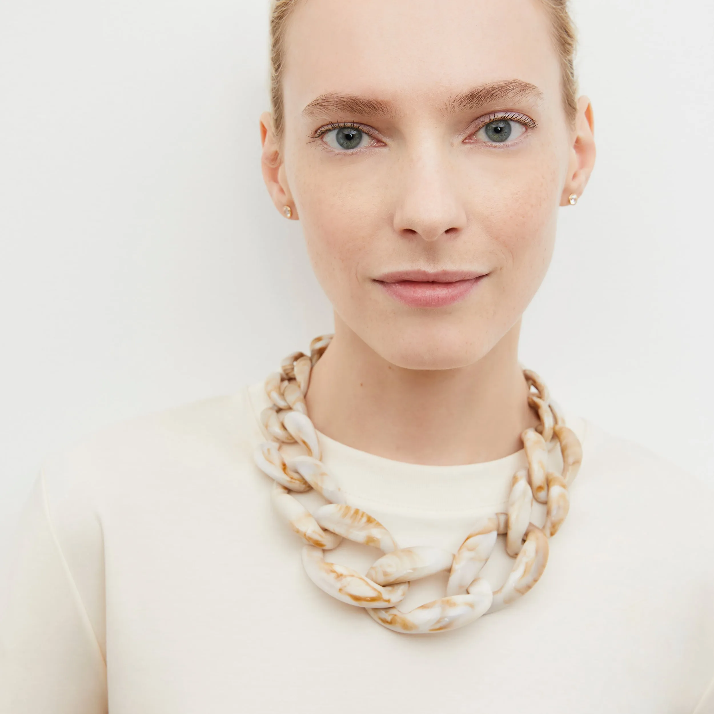 Lygia Necklace :: Ivory / Beige