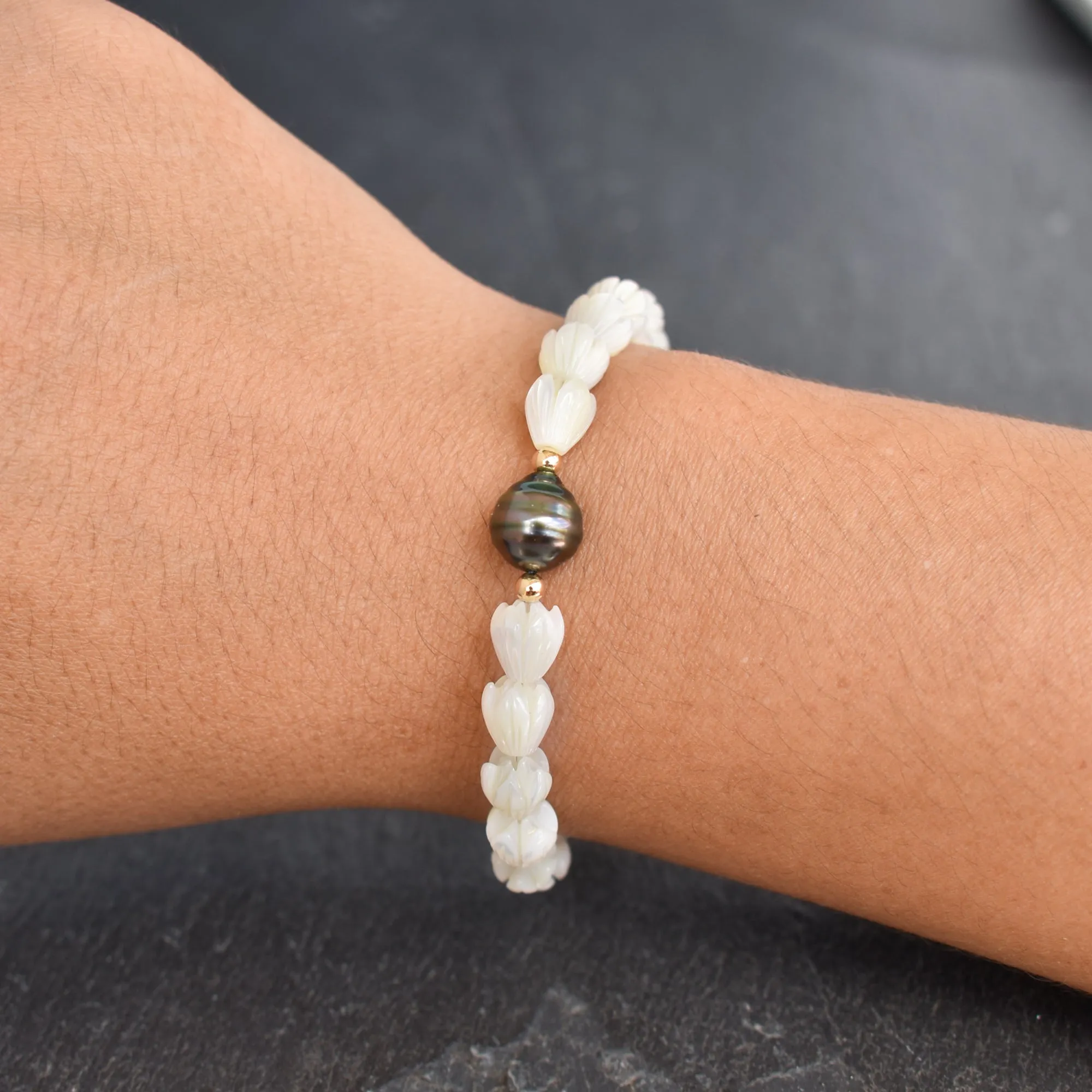 Small Pikake Stretchy Bracelet w/ One Circlé Tahitian Pearl - Adult or Child Sizes