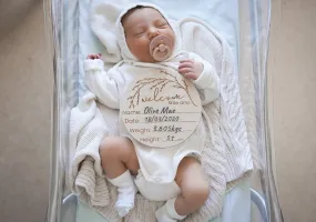 Wooden "Welcome To The World" Birth Announcement Disc - Whimsical